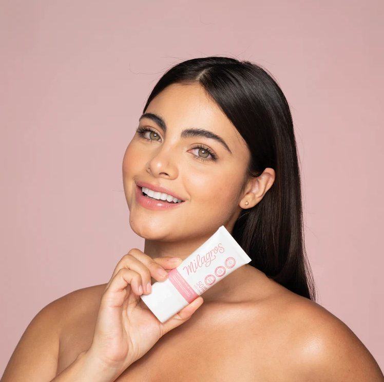 Protector Solar Facial con Color FPS50 Milagros 40Ml